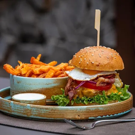 Landgasthaus & Zur Krone 达恩