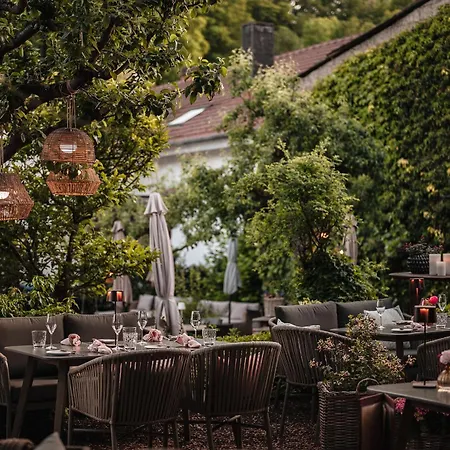 Landgasthaus & Zur Krone Hotel