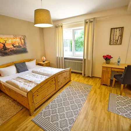 Landgasthaus & Zur Krone Dahn