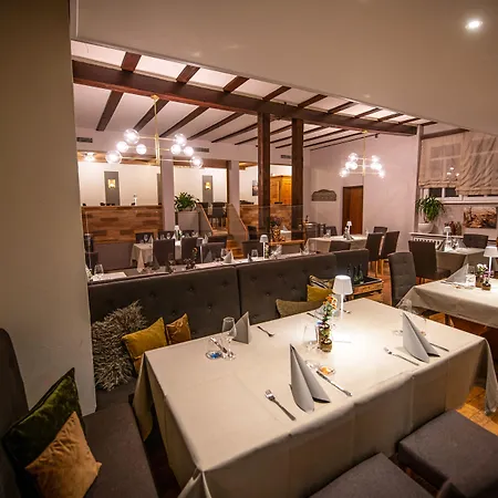 Landgasthaus & Zur Krone Hotel