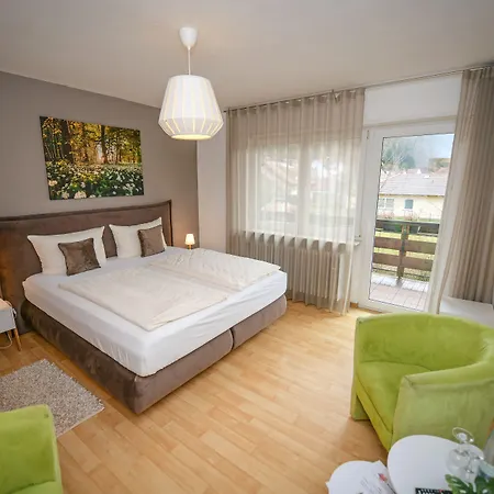 Landgasthaus & Zur Krone Hotel Dahn