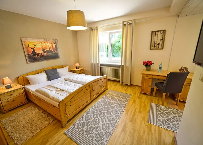 Landgasthaus & Zur Krone داهن